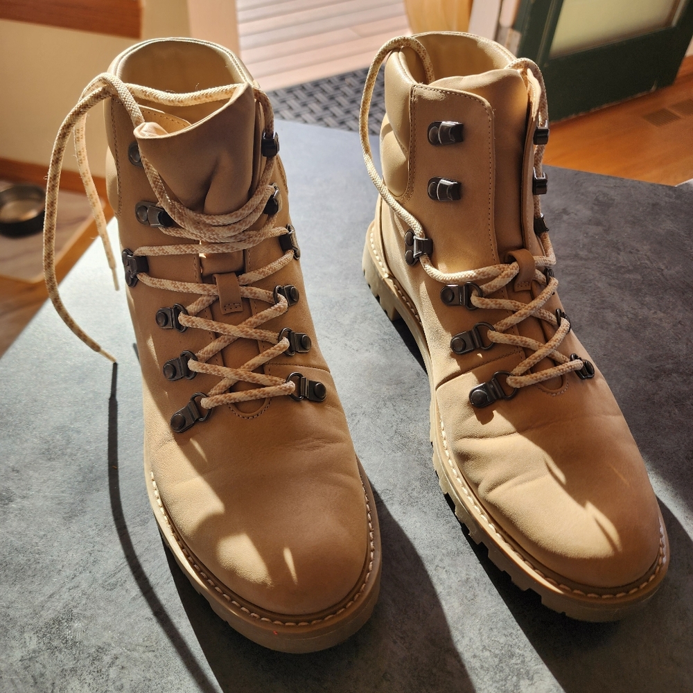 Universal Thread Boots - image 1